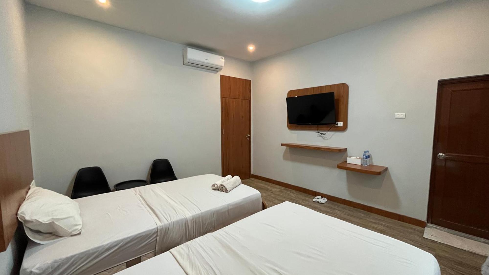 Reddoorz Premium At Jalan Diponegoro Lampung Hotell Bandar Lampung Exteriör bild